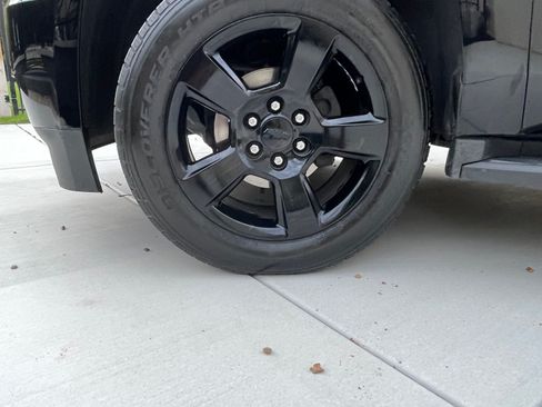 Used 2017 Chevrolet Tahoe LT w/ Luxury Package image 14