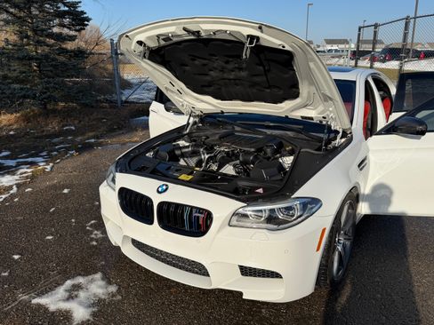 Used 2015 BMW M5 image 26