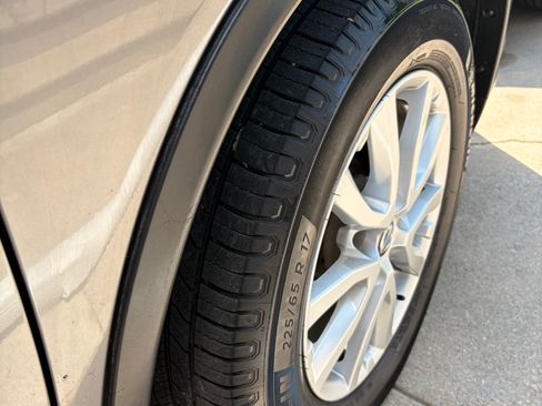 Used 2019 Nissan Rogue SV AWD/4WD image 9