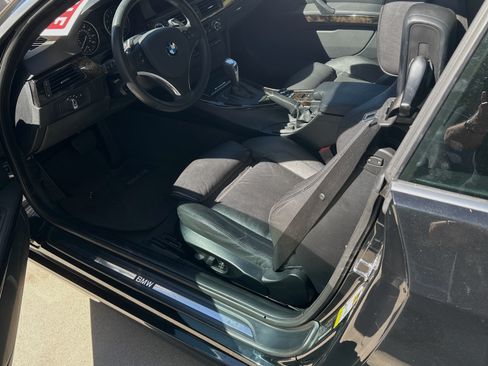 Used 2009 BMW 328i Convertible image 8