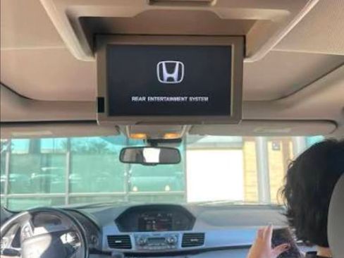 Used 2016 Honda Odyssey SE image 6