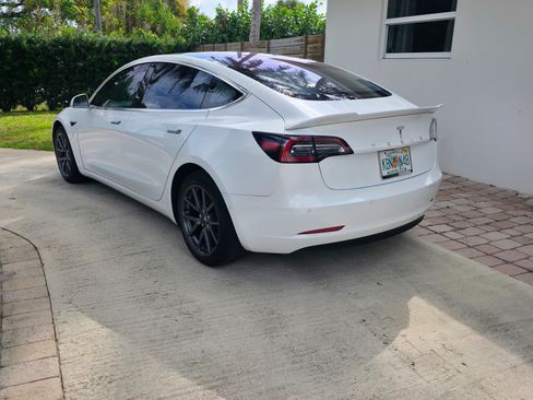 Used 2018 Tesla Model 3 Long Range image 6