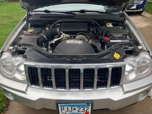 Used 2006 Jeep Grand Cherokee Limited w/ Trailer Tow Group IV AWD/4WD image 8