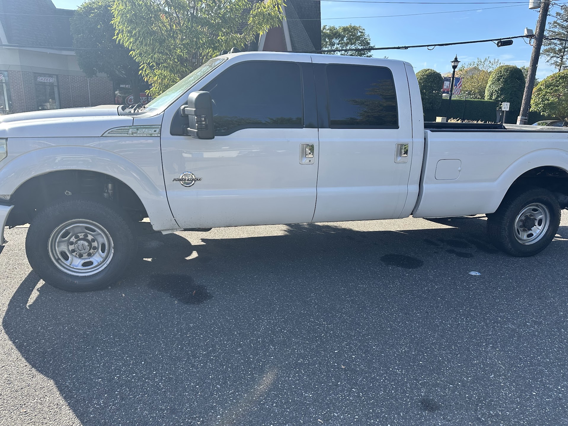 Used 2016 Ford F250 XLT AWD/4WD image 4