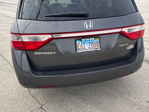 Used 2012 Honda Odyssey Touring Elite image 2