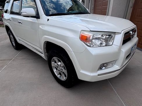Used 2013 Toyota 4Runner SR5 AWD/4WD image 10