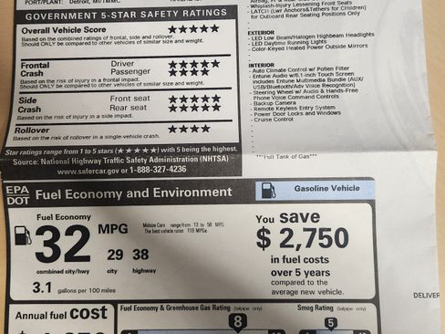 Used 2015 Toyota Corolla LE image 2