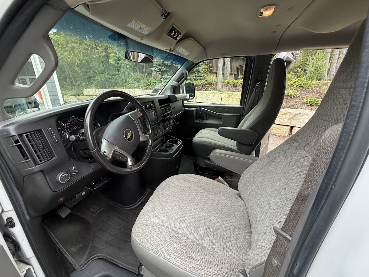 Used 2016 Chevrolet Express 2500 LS RWD image 9