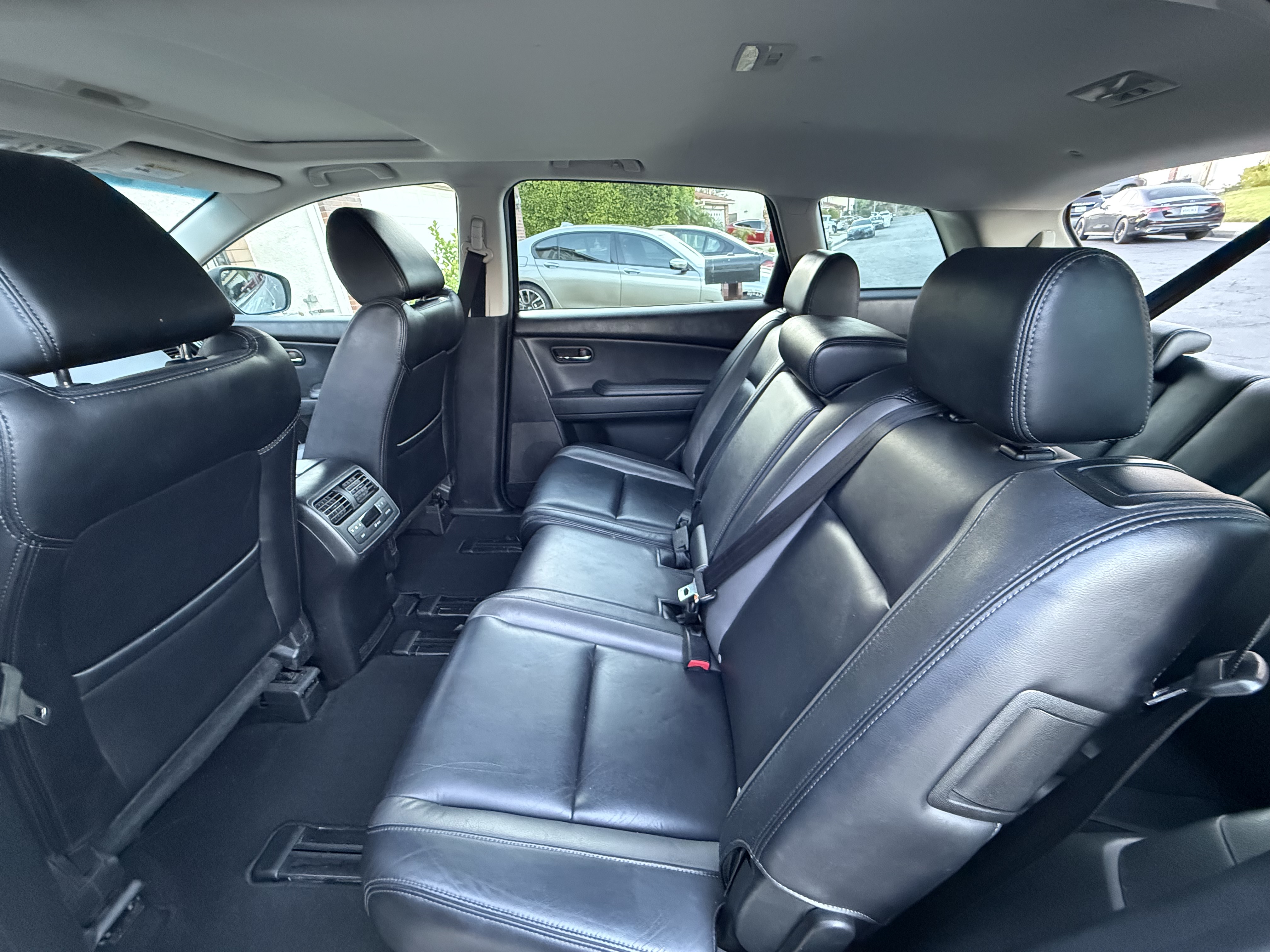 Used 2011 MAZDA CX-9 Touring w/ Moonroof & Bose Audio Pkg FWD image 14