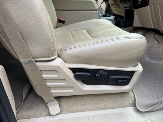 Used 2010 Ford F250 Lariat AWD/4WD image 17