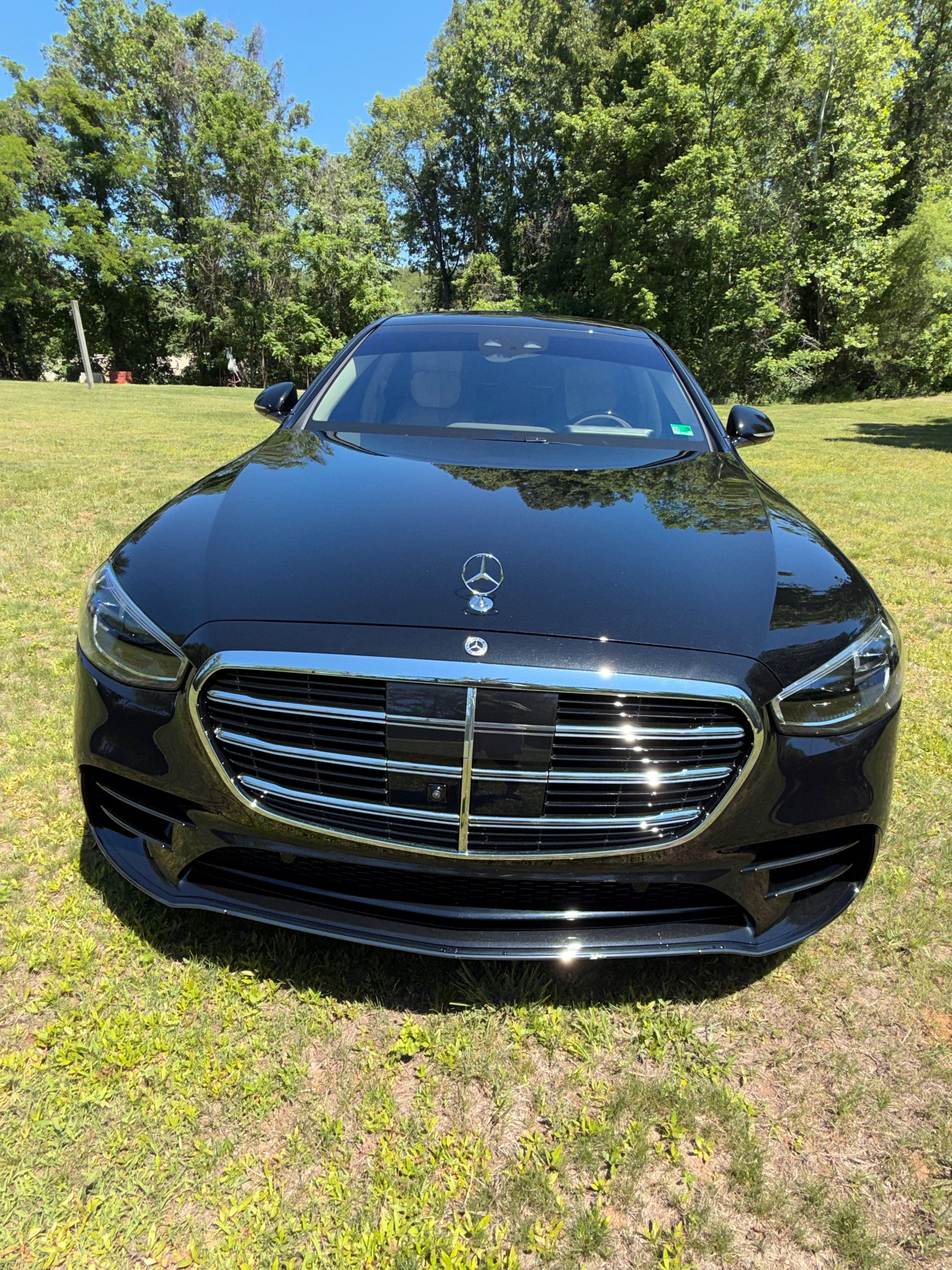 Used 2025 Mercedes-Benz S 580e 4MATIC Sedan image 2