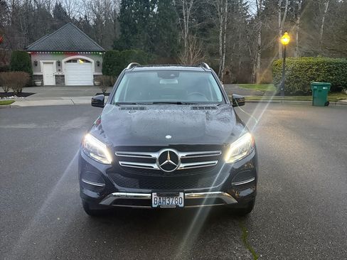 Used 2016 Mercedes-Benz GLE 350 350 4MATIC Sport Utility 4D image 2