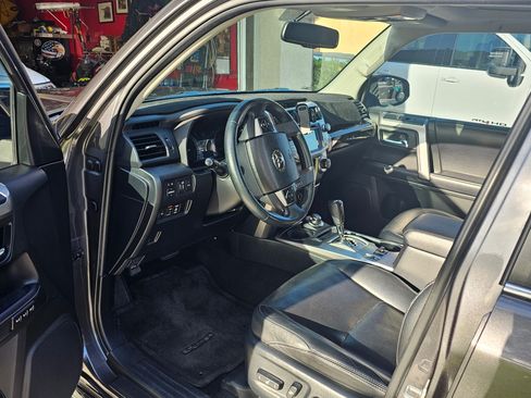 Used 2018 Toyota 4Runner Limited AWD/4WD image 6