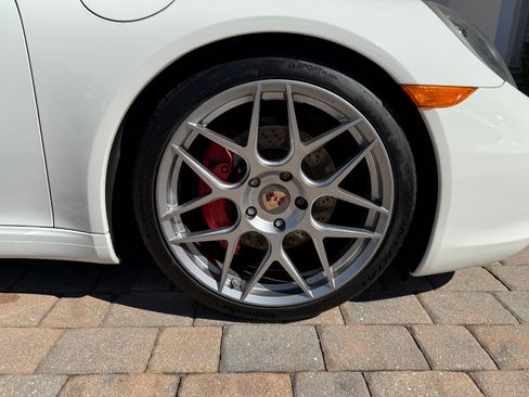 Used 2014 Porsche 911 Carrera S image 17