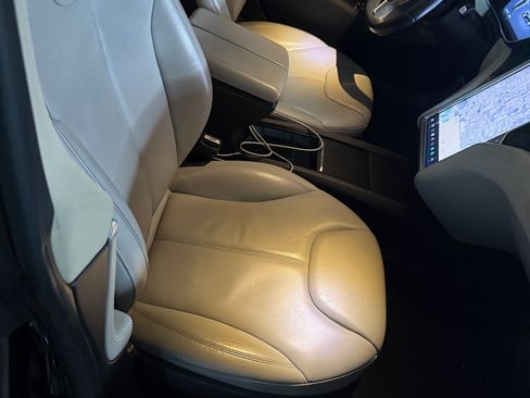 Used 2014 Tesla Model S image 5