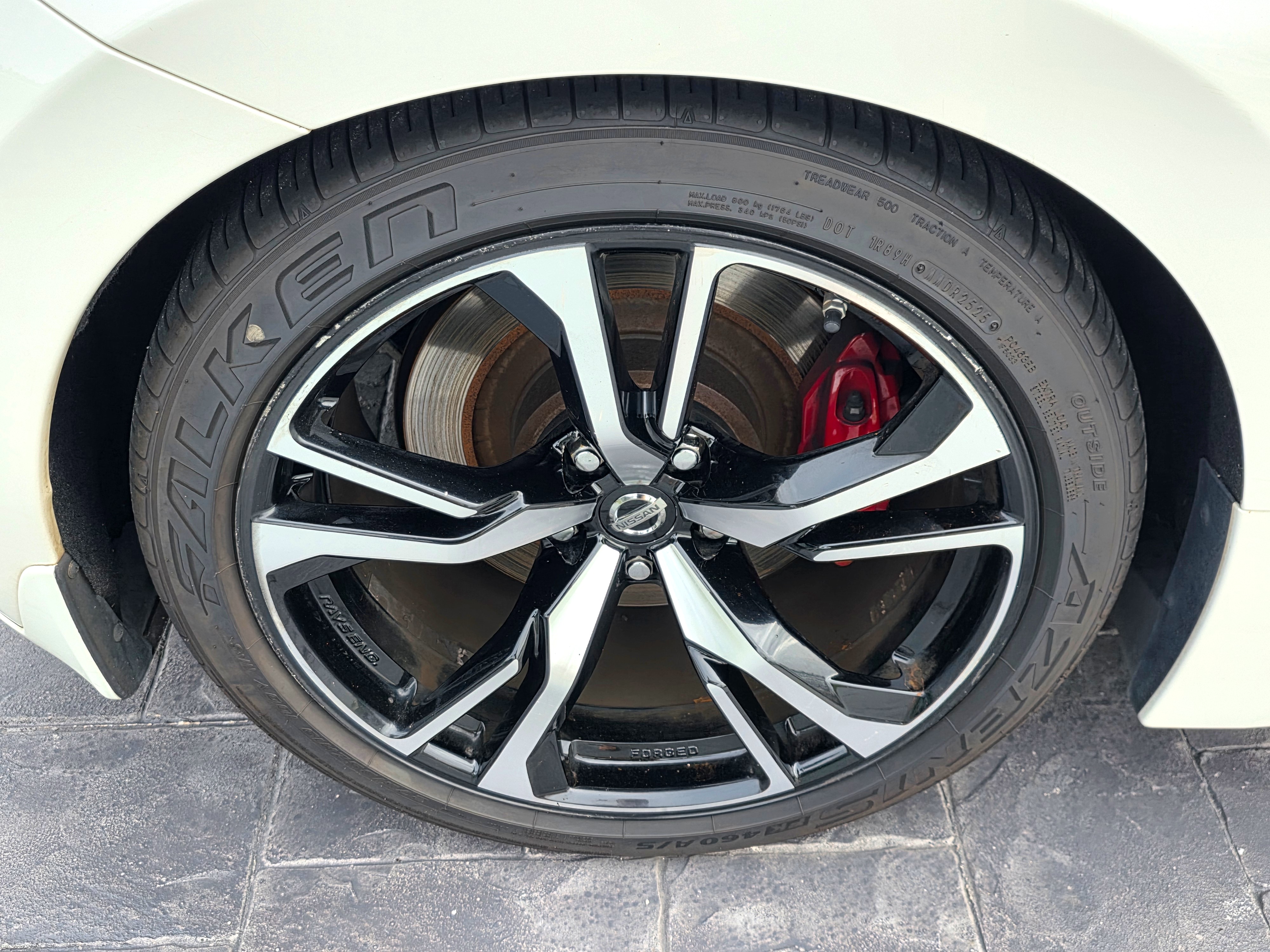 Used 2020 Nissan 370Z Touring Sport RWD image 15