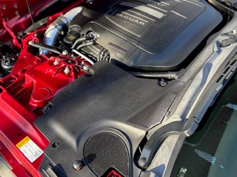 Used 2014 Jaguar F-TYPE Convertible image 2