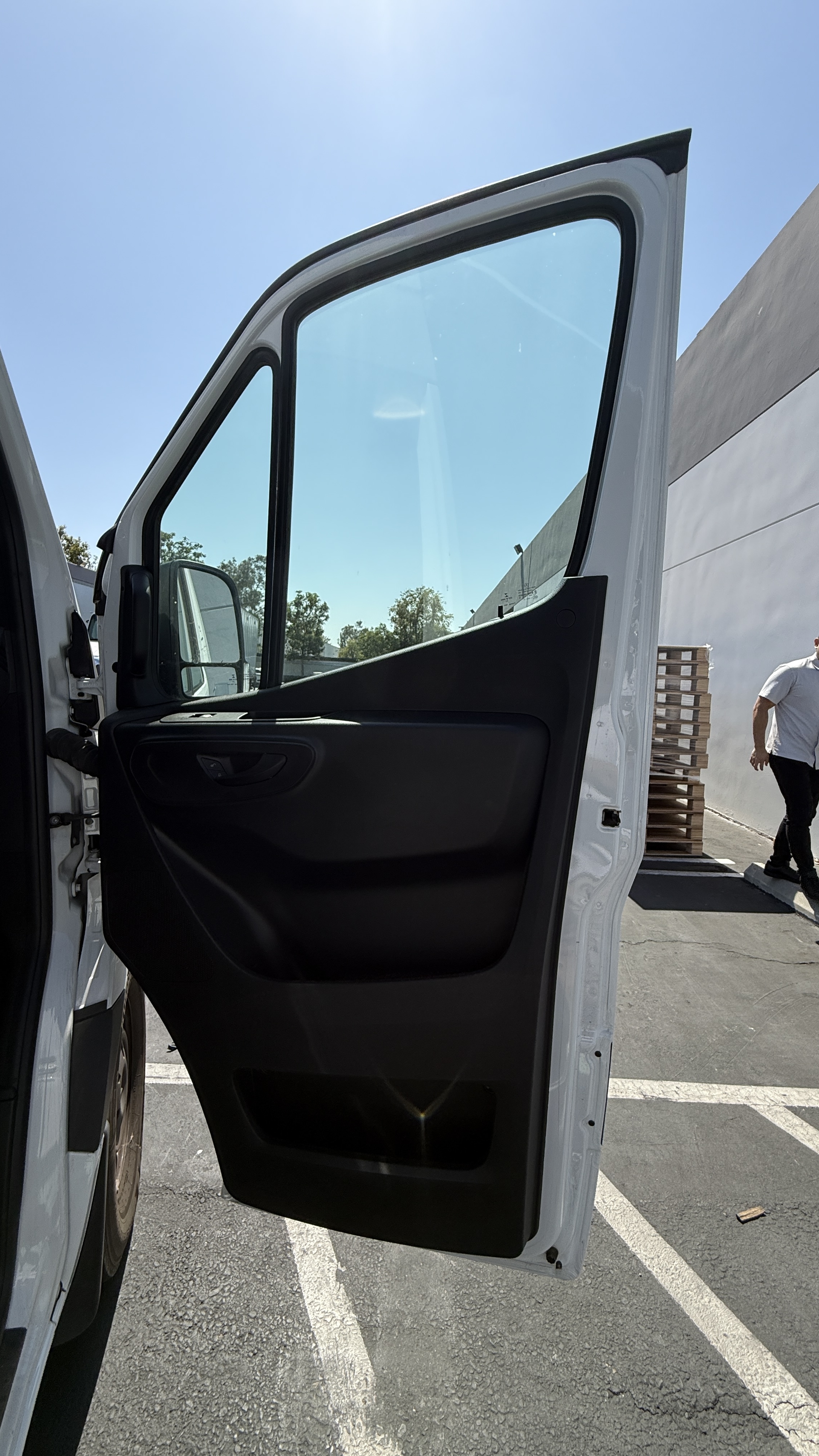 Used 2023 Mercedes-Benz Sprinter 2500 image 10