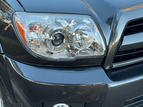 Used 2007 Toyota 4Runner Sport image 11