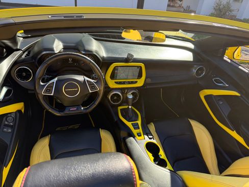 Used 2018 Chevrolet Camaro SS image 26