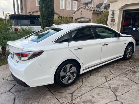 Used 2016 Hyundai Sonata Limited image 11