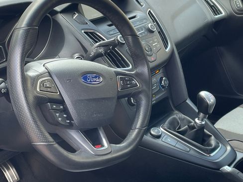 Used 2017 Ford Focus ST image 22