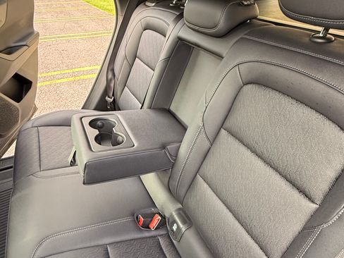 Used 2025 Chevrolet Equinox LT w/ Convenience Package II AWD/4WD image 21