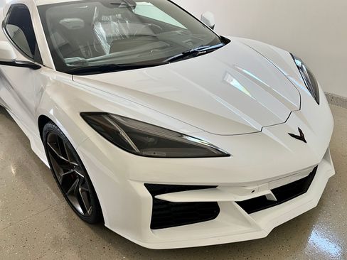Used 2026 Chevrolet Corvette Z06 RWD image 2