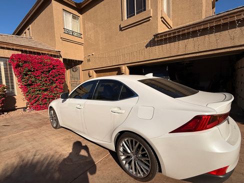 Used 2017 Lexus IS 200t F Sport image 1