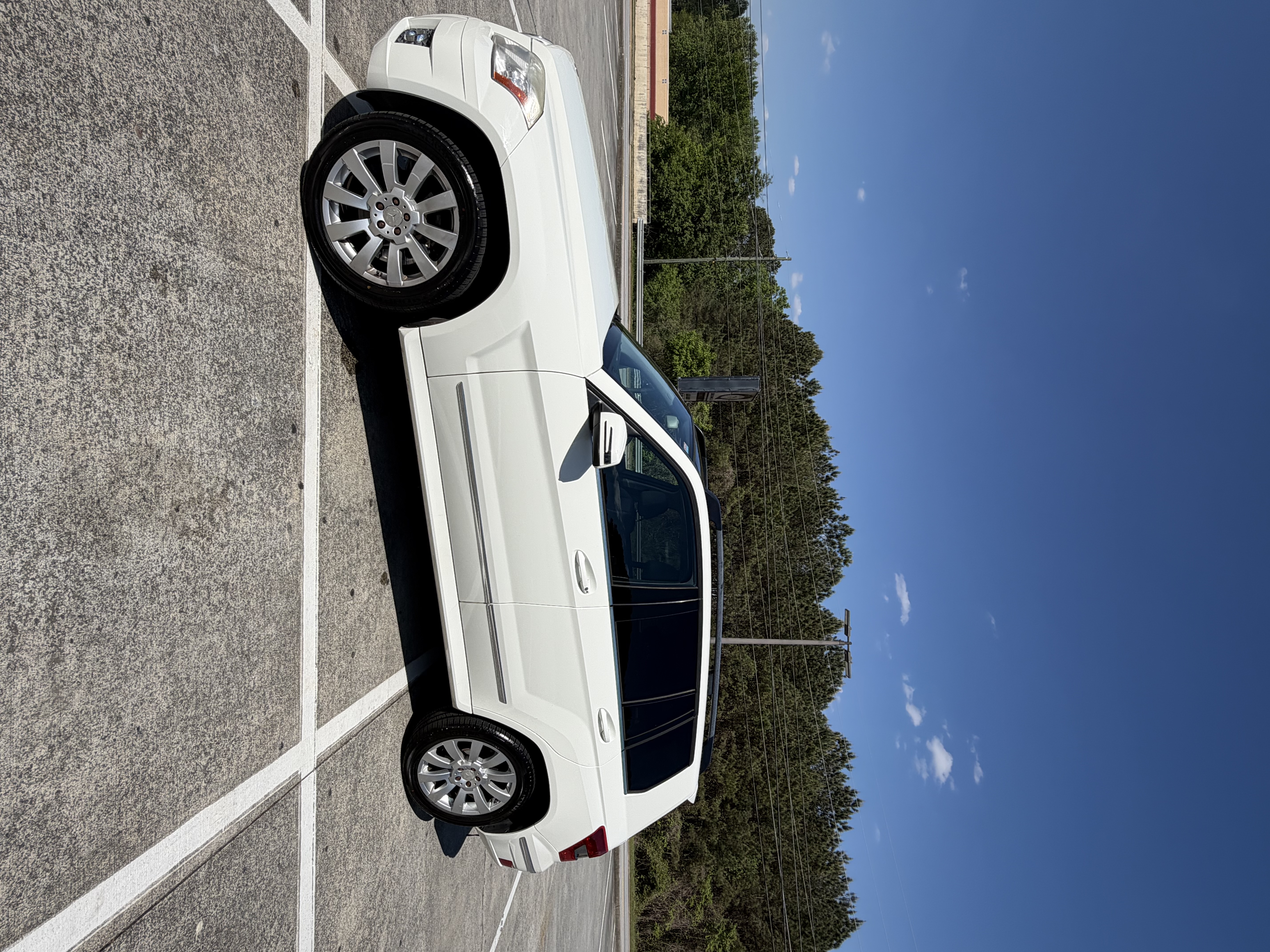 Used 2011 Mercedes-Benz GLK 350 2WD image 2