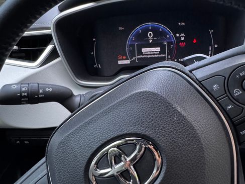 Used 2025 Toyota Corolla XSE FWD image 2