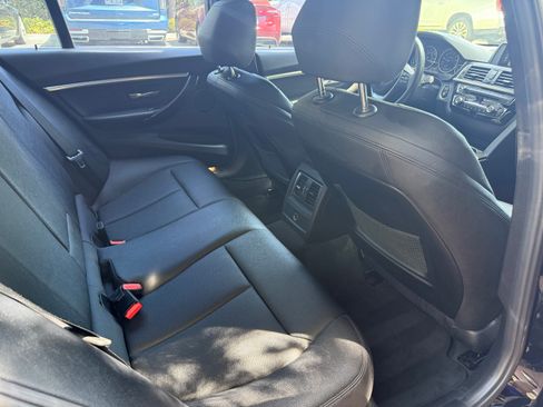 Used 2018 BMW 330i Sedan w/ Convenience Package RWD image 9