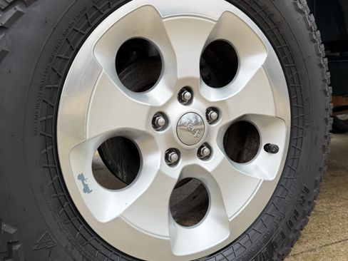 Used 2010 Jeep Wrangler Unlimited Sport image 6