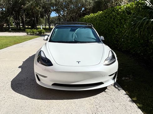 Used 2023 Tesla Model 3 Standard Range image 13