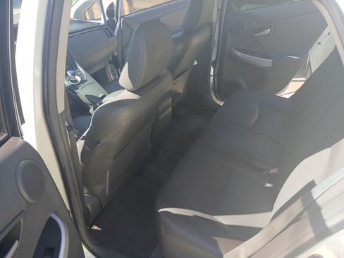 Used 2011 Toyota Prius Four image 12