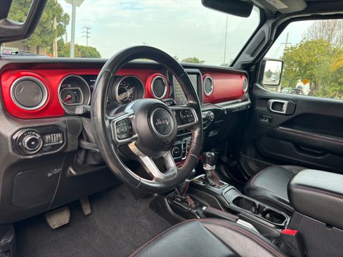 Used 2018 Jeep Wrangler Unlimited Rubicon image 10
