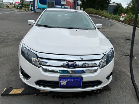 Used 2010 Ford Fusion SEL FWD image 2
