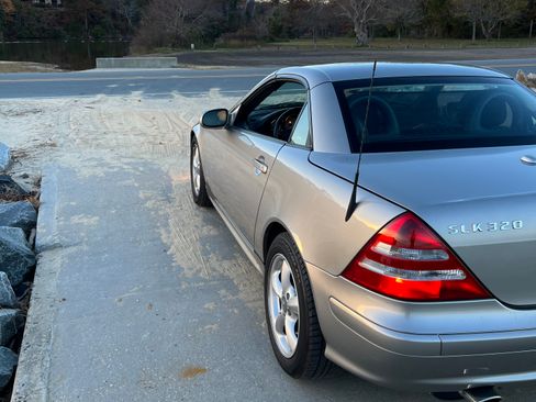 Used 2003 Mercedes-Benz SLK 320 image 10