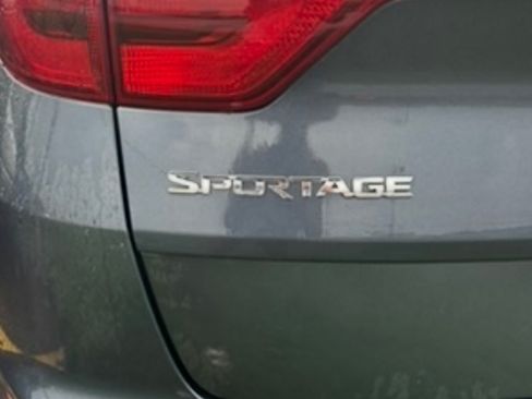Used 2018 Kia Sportage LX w/ LX Popular Package AWD/4WD image 2
