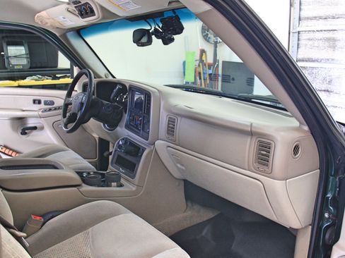 Used 2004 Chevrolet Tahoe LS w/ Safe And Secure Package image 17