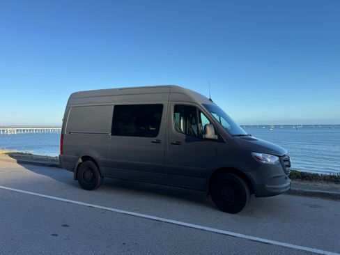 Used 2020 Mercedes-Benz Sprinter 2500 image 22