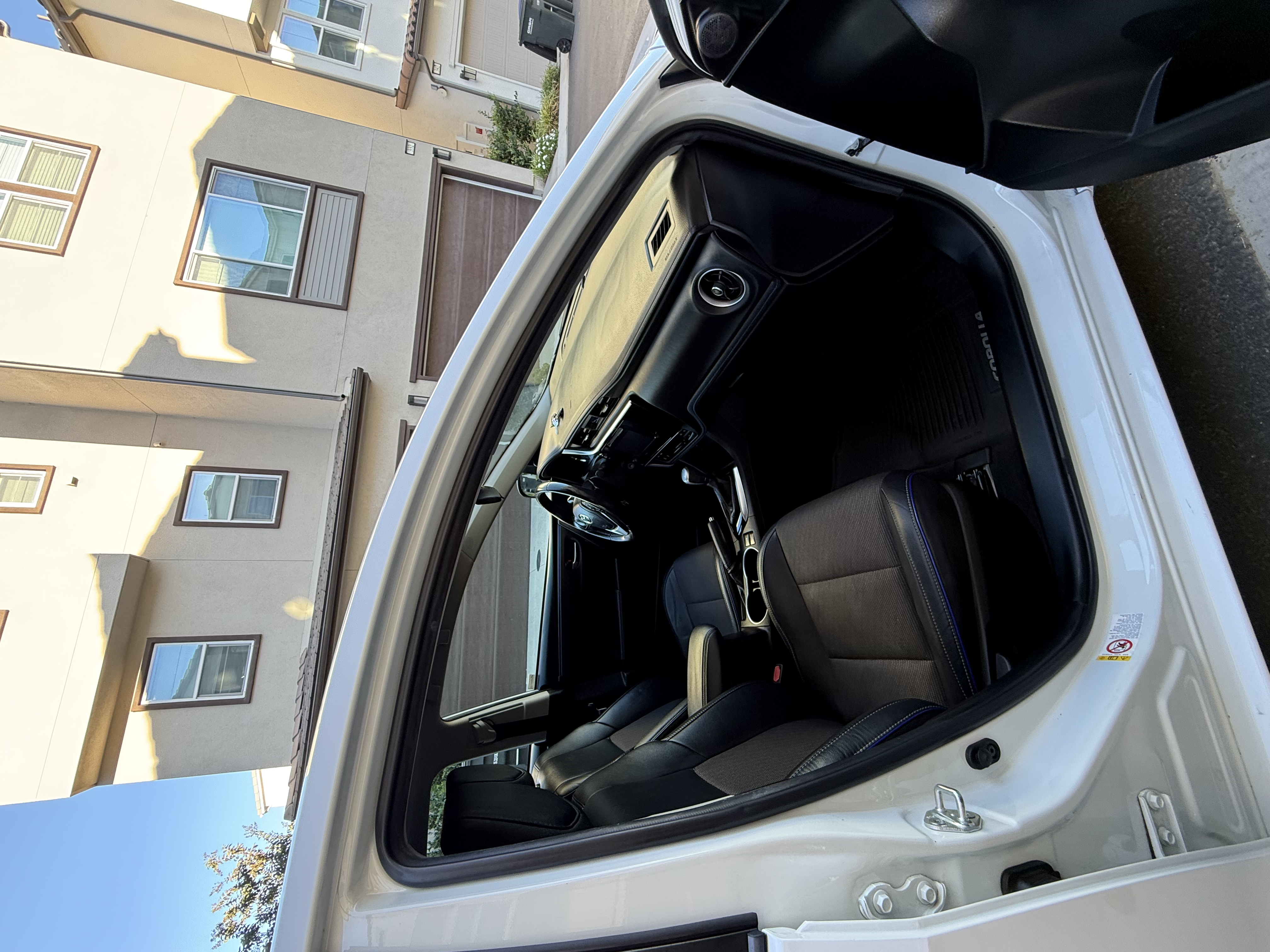 Used 2019 Toyota Corolla SE FWD image 17