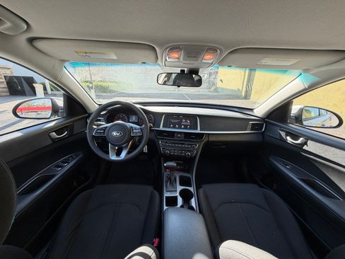 Used 2019 Kia Optima LX image 14