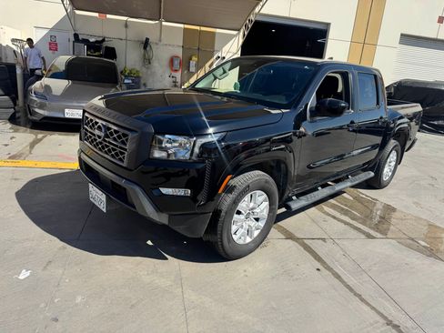 Used 2022 Nissan Frontier SV image 9