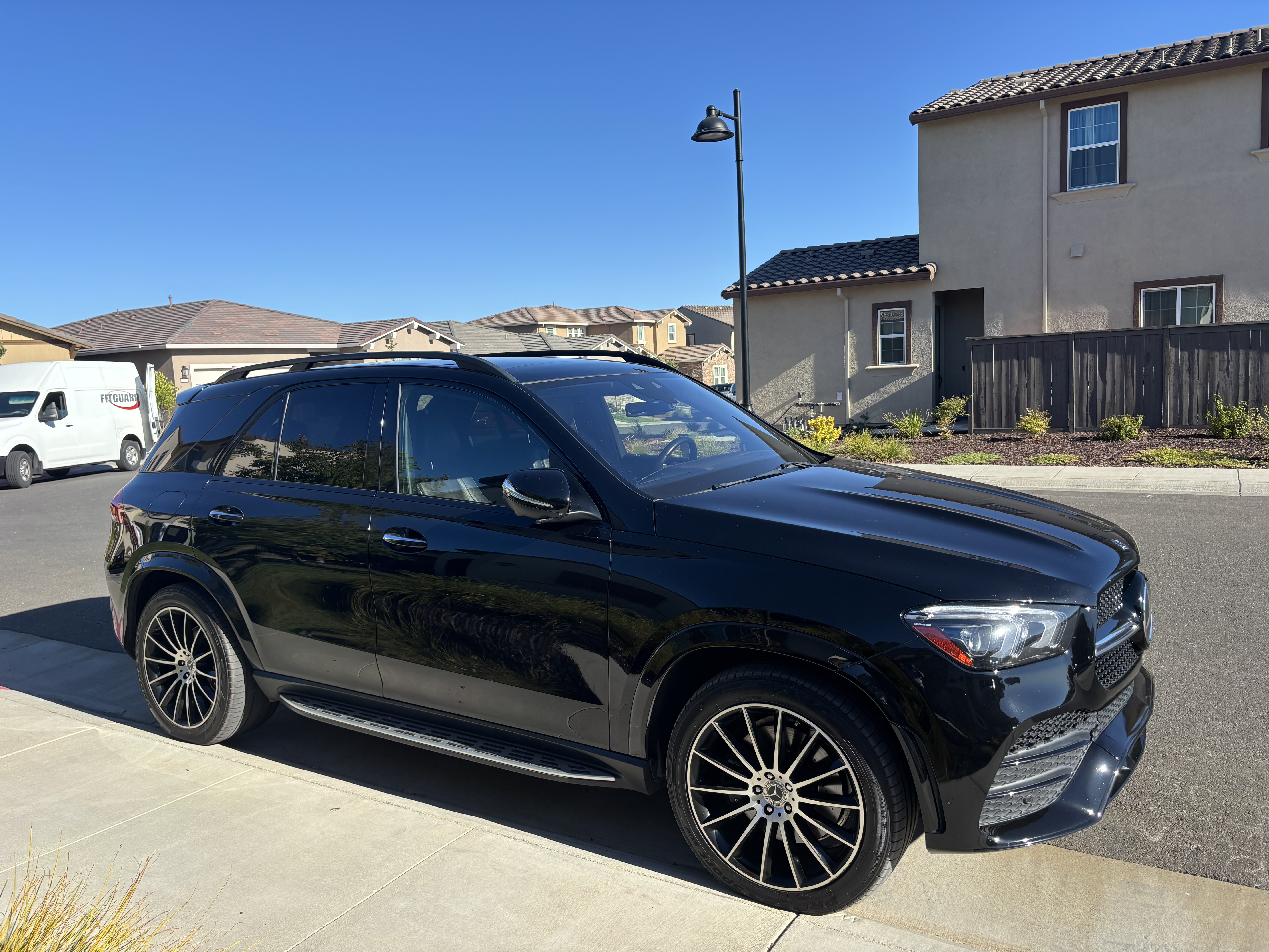 Used 2020 Mercedes-Benz GLE 450 4MATIC image 2