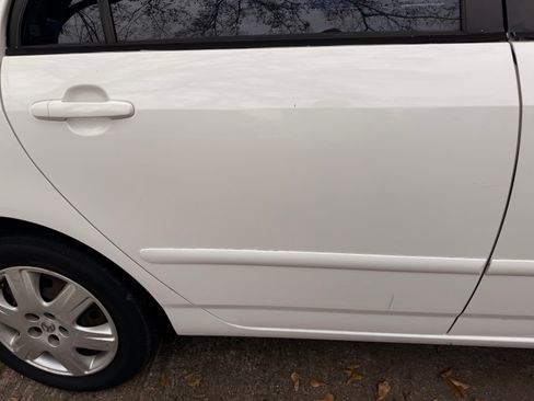 Used 2005 Toyota Corolla CE image 9