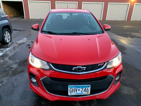 Used 2020 Chevrolet Sonic LT w/ Convenience Package image 2