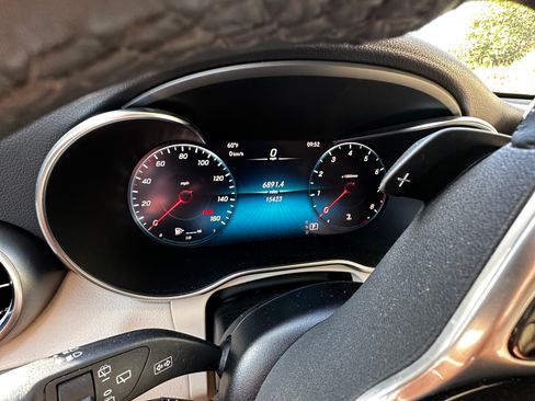 Used 2020 Mercedes-Benz GLC 300 4MATIC image 11