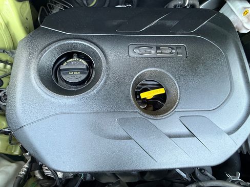 Used 2015 Kia Soul + FWD image 17