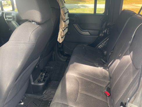 Used 2014 Jeep Wrangler Unlimited Sport w/ Connectivity Group image 5